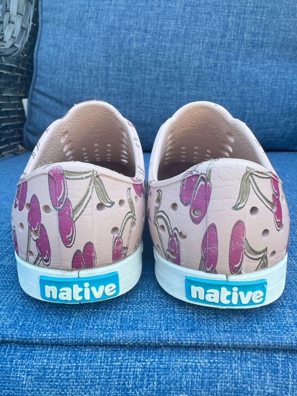 Native Jefferson Sugarlite Cherry Print Shoes Pink White Size C11 Kids Slip On